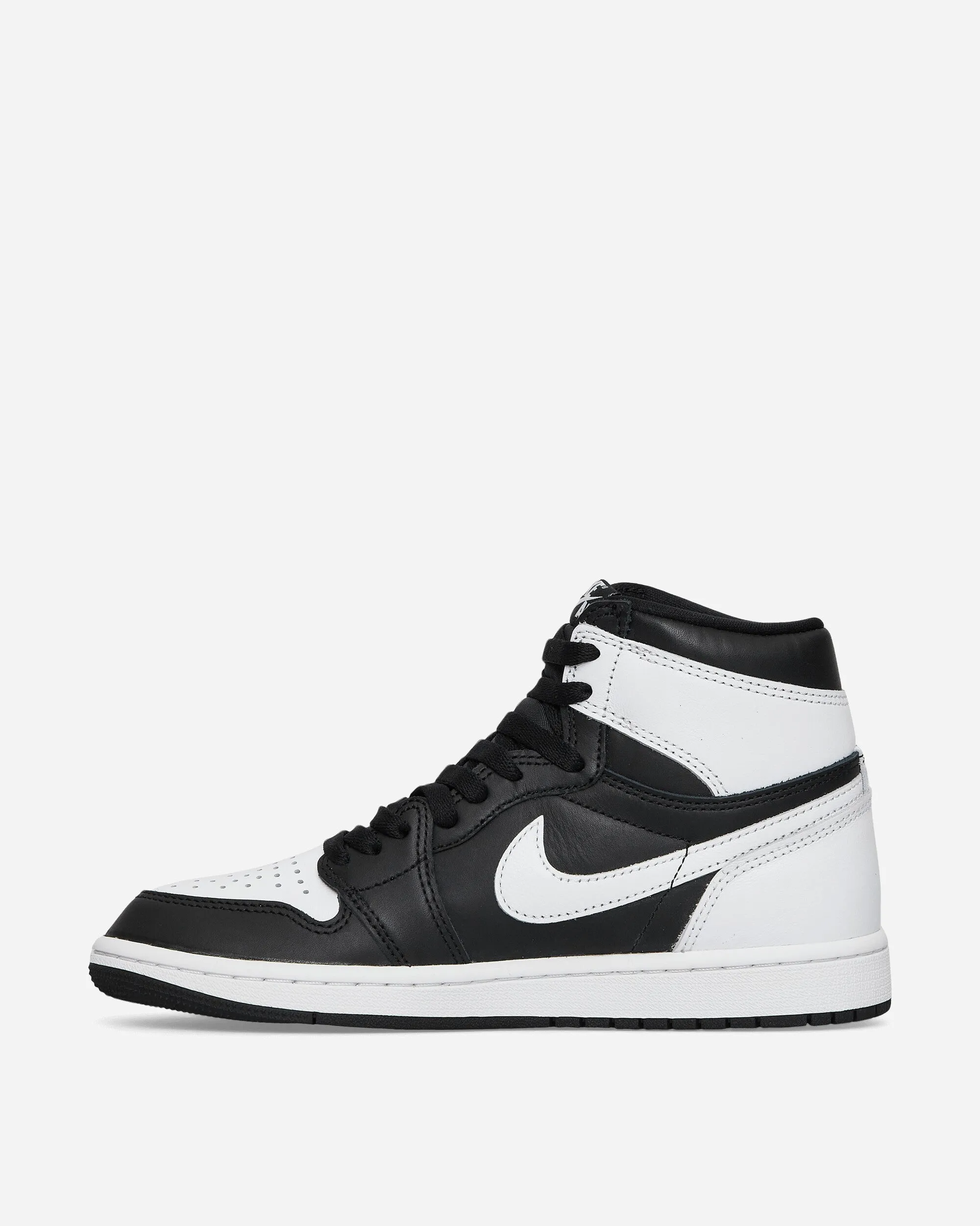 Air Jordan 1 Retro High Sneakers Black / White