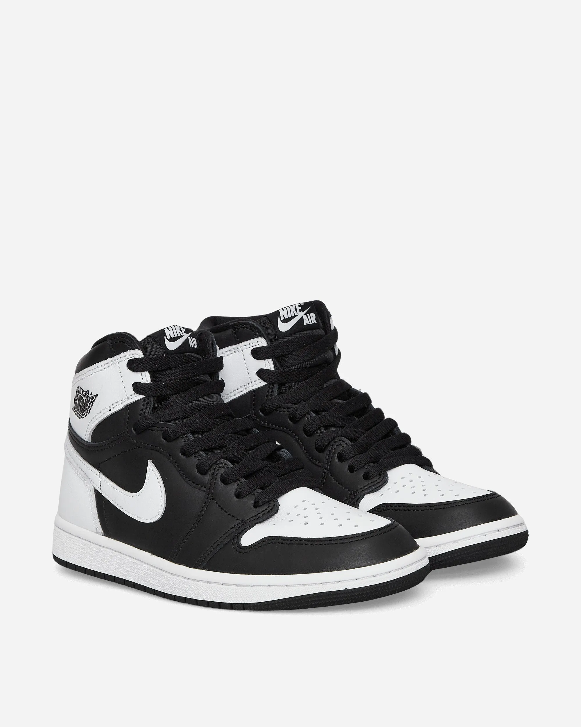 Air Jordan 1 Retro High Sneakers Black / White